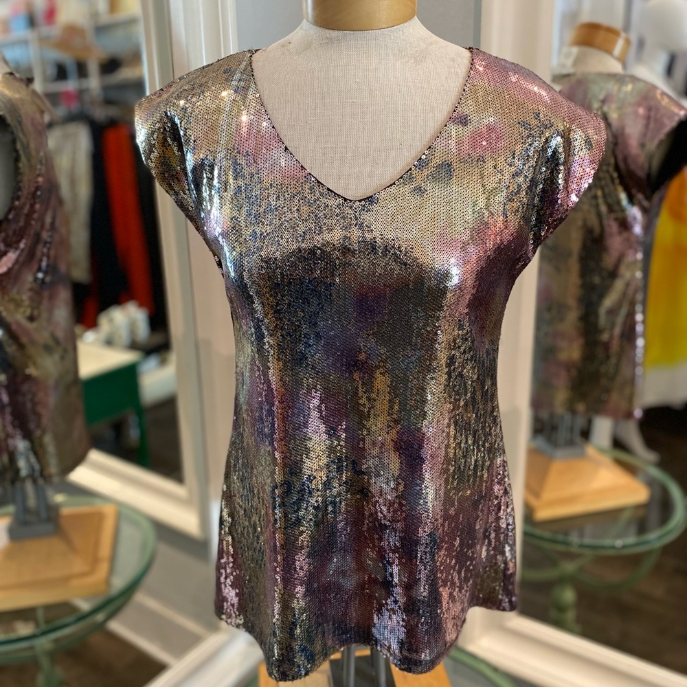 Papillon Blanc multi color sequin top size M